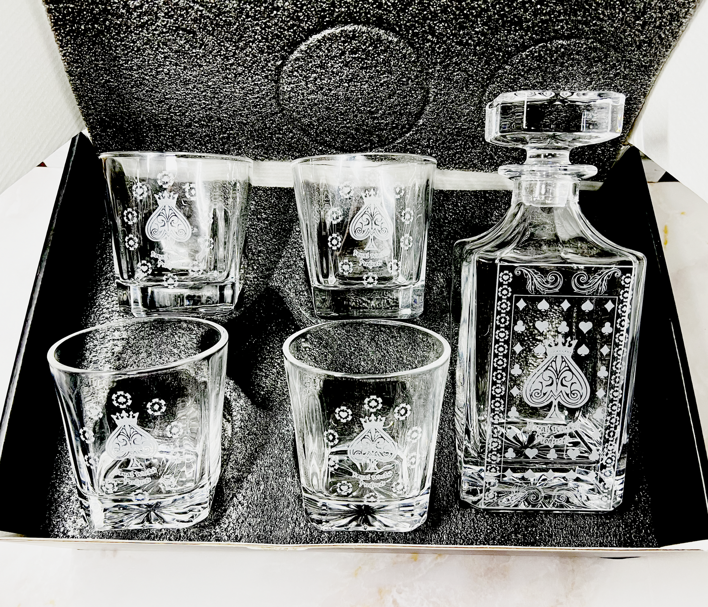 Personalized Whiskey Decanter Set | 4 Square Rock Glasses Included | Any Custom Engraving | Perfect Gift for Him | Weddings | Client Gifts